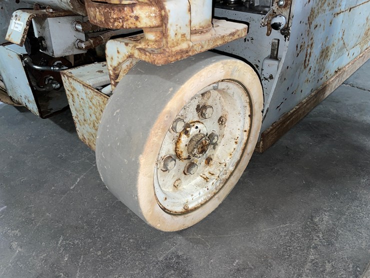 #1382-•-19'-scissor-lift-(f)-image-38