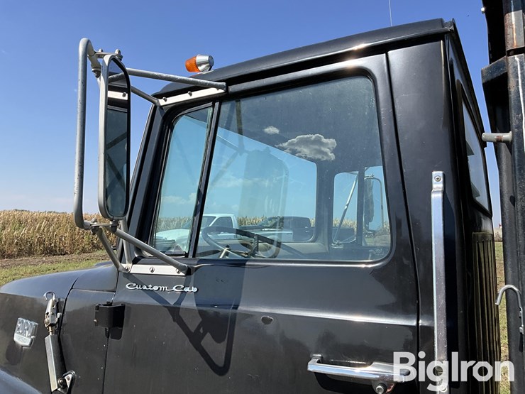 1975-ford-ln750-image-14