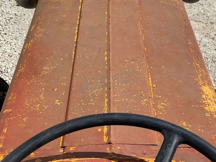 massey-ferguson-135-image-31