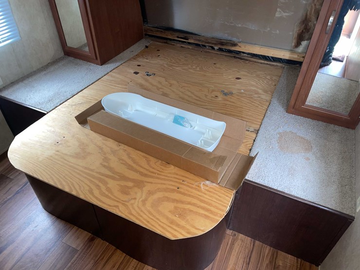 #1378-•-2015-salem-cruise-lite-camper-(no-title)-(of)-image-74