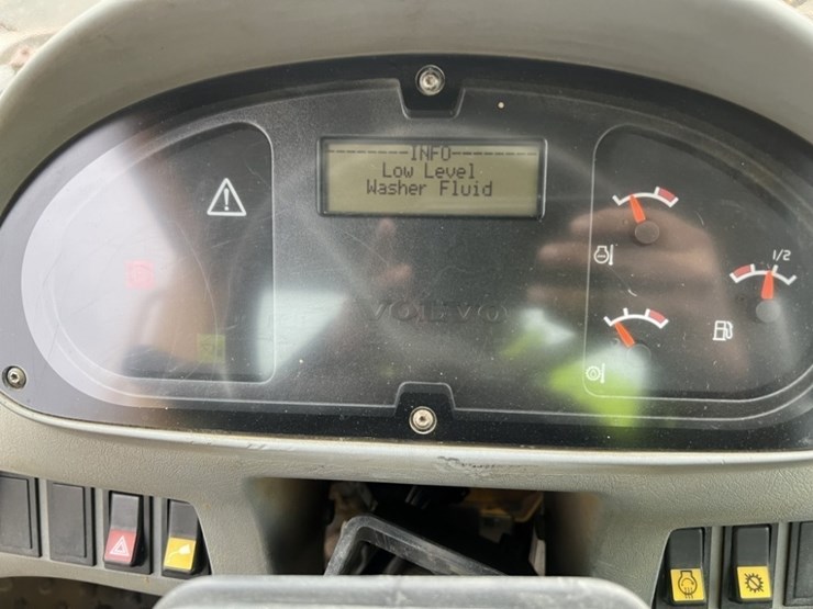 2003-volvo-l220e-image-34