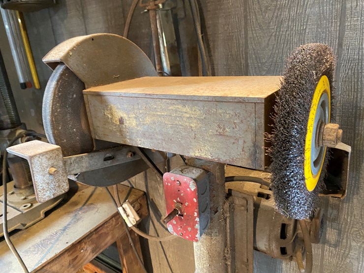 #62-•-#170-•-floor-stand-wire-wheel-and-grinder-image-2