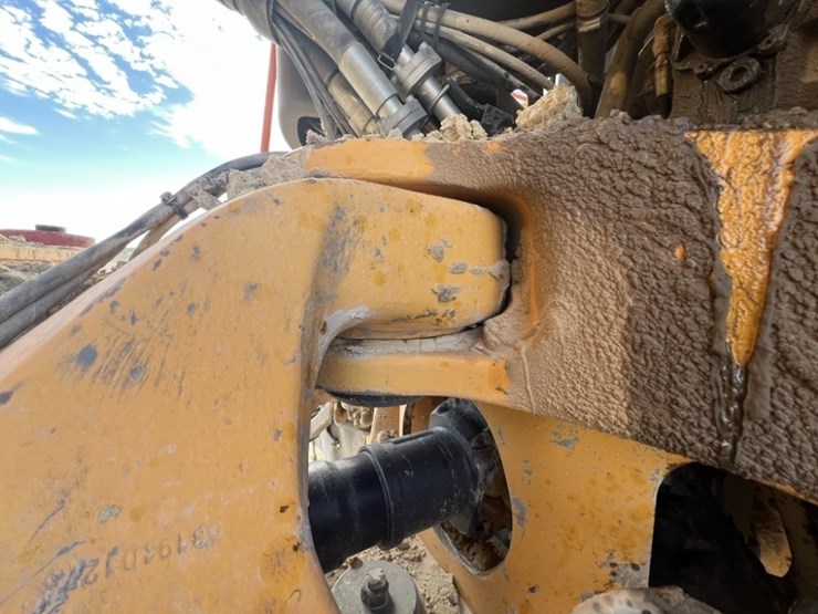 2020-volvo-a60h-image-28