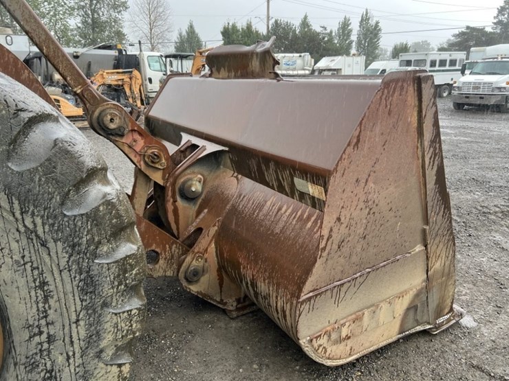 2003-volvo-l220e-image-11