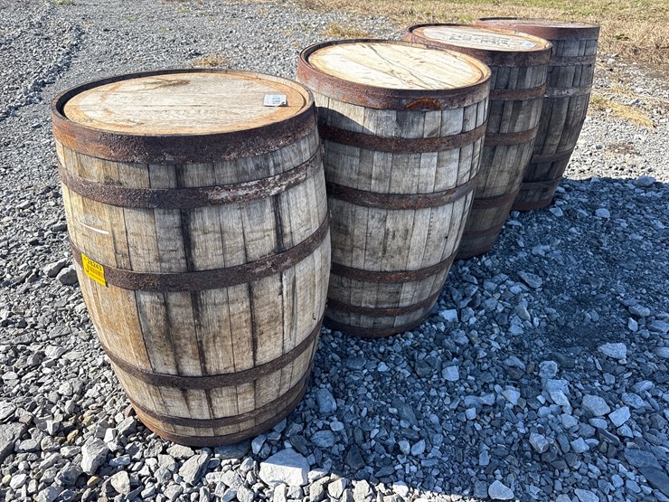 #28243-•-lot-of-(4)-whiskey-barrels-inv#-28243-image-1