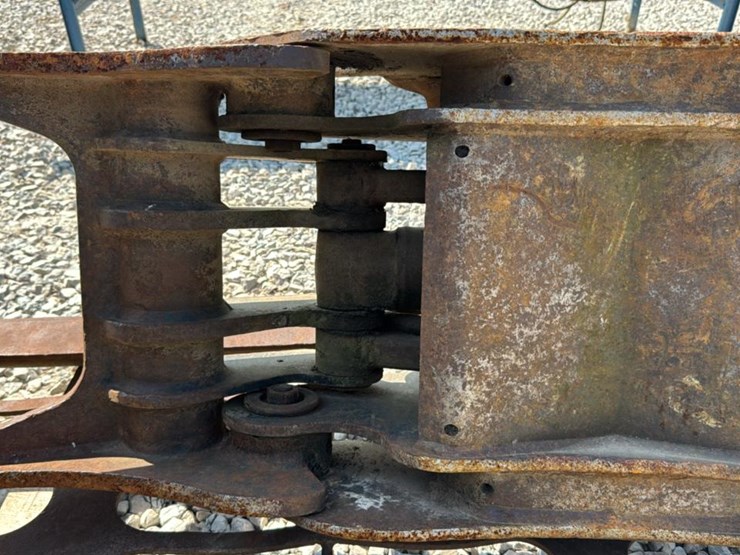 2003-timberpro-tf820e-image-74