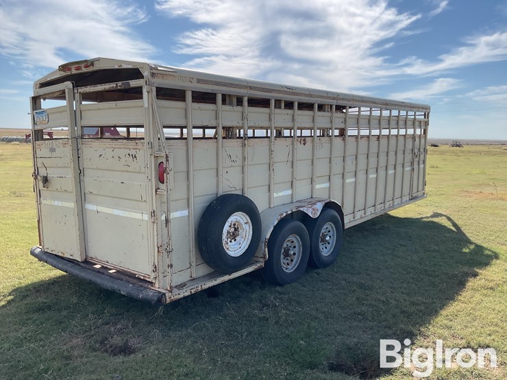 1990-titan-7x24-image-5