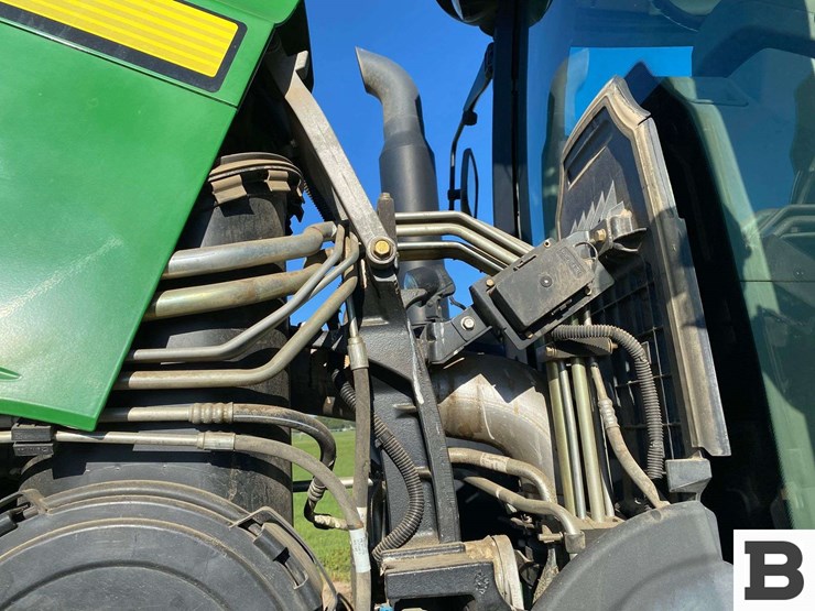 2011-john-deere-8285-tractor-image-52