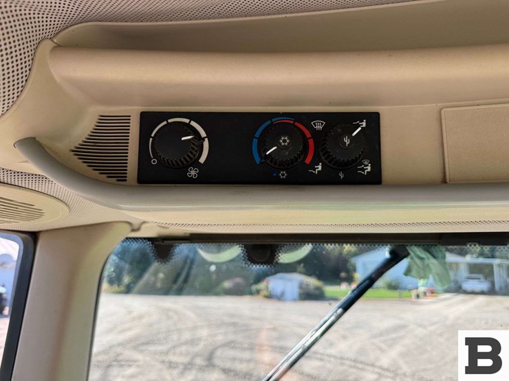 2008-john-deere-7130-image-81