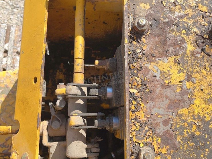 john-deere-450-image-33