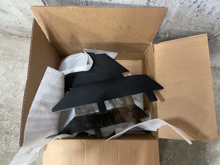 #8618-•-can-am-seat-(f)-image-11