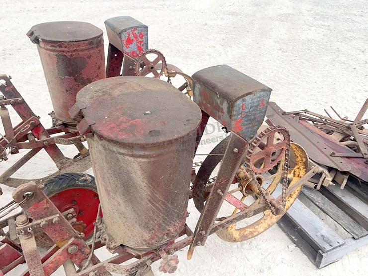 massey-ferguson-3-image-12