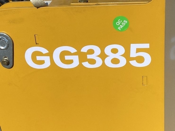 2025-ggma-gg385-mini-compact-track-loader-image-10