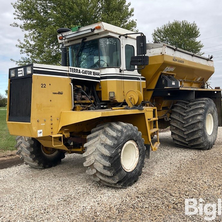 AG-CHEM TERRA-GATOR 1844