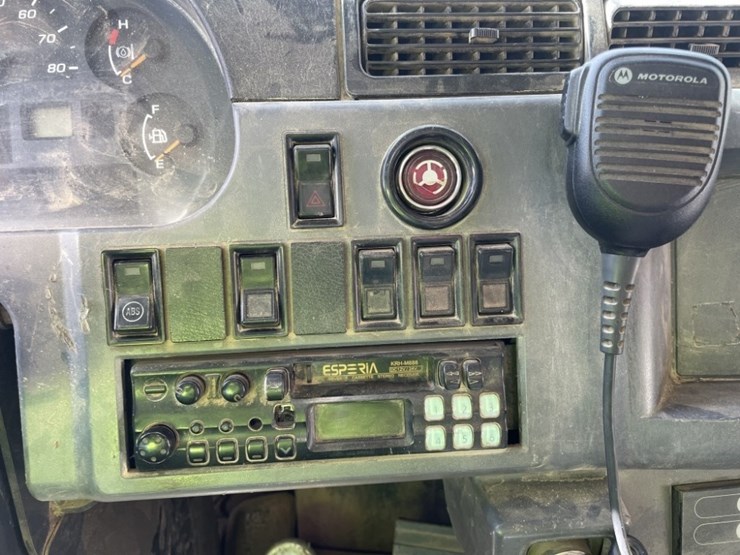 2012-komatsu-hd605-7-image-27