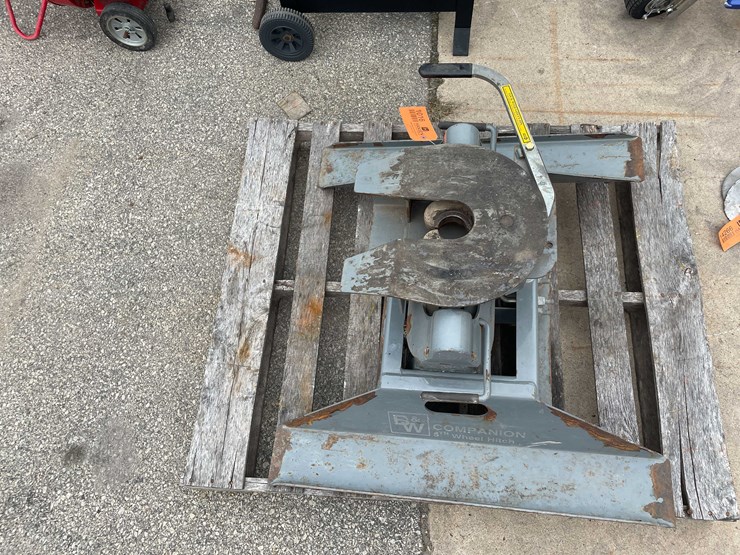 #8508-•-5th-wheel-hitch-(o3)-image-13