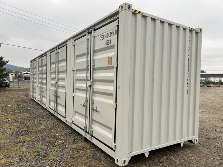 2025-40'-high-cube-shipping-container-image-2