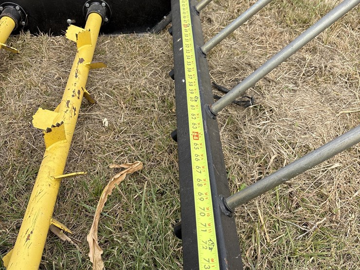 mds-rk-500-skid-steer-bale-shredder-image-19