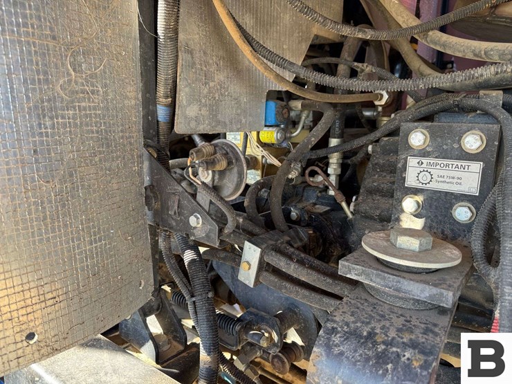 2015-new-holland-speedrower-260-image-60