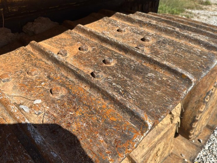 2008-deere-750j-xlt-image-12