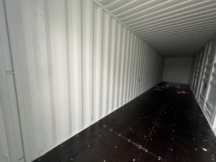 2025-40'-high-cube-shipping-container-image-9