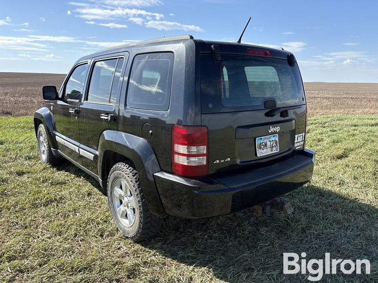 2012-jeep-liberty-image-7