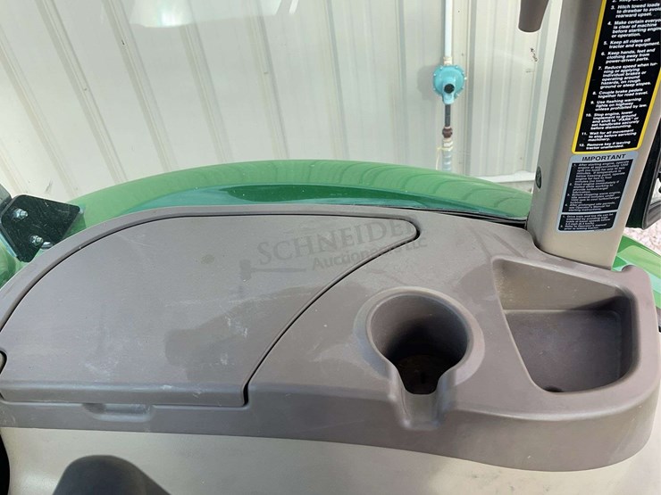 2022-john-deere-5065e-image-46