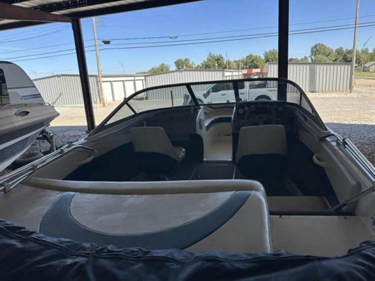 2005-bayliner-195br,-inboard-mercruiser-boat-image-11