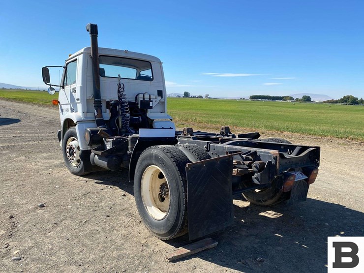 1989-kenworth-22-210-tractor-truck-image-3