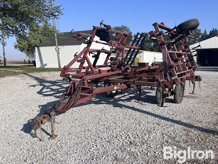case-ih-4800-image-1