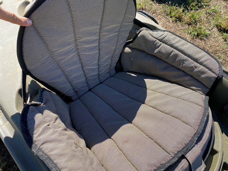 #70-•-#178-•-manta-ray-14-foot-kayak-with-paddle-and-dolly-image-10