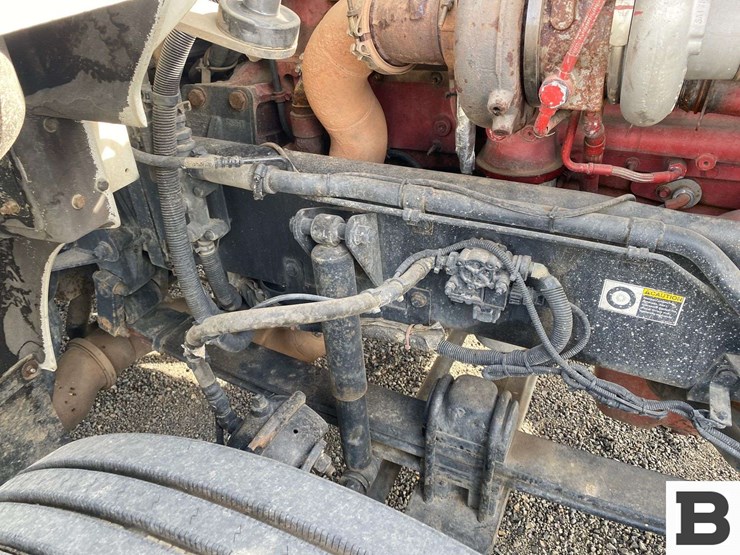 2013-kenworth-t800-image-54