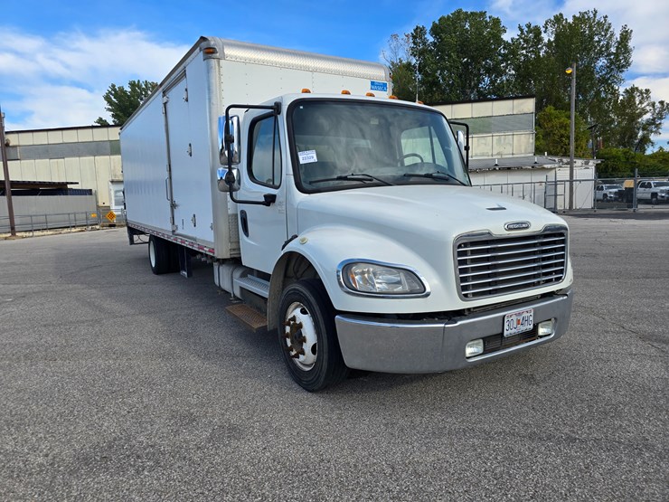 #22329-•-2014-freightliner-m2-106-box-truck-image-44