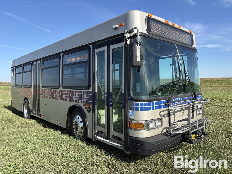 2009-gillig-low-floor-image-3