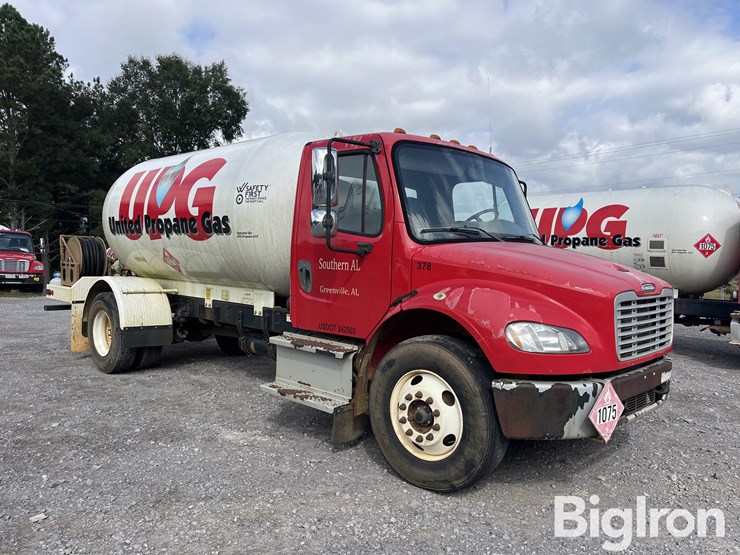 2014-freightliner-m2-106-s/a-propane-delivery-truck-image-3