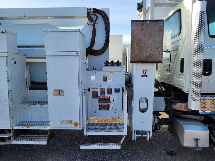 2013-international-harvester-sx525-truck-bucket-truck-image-4