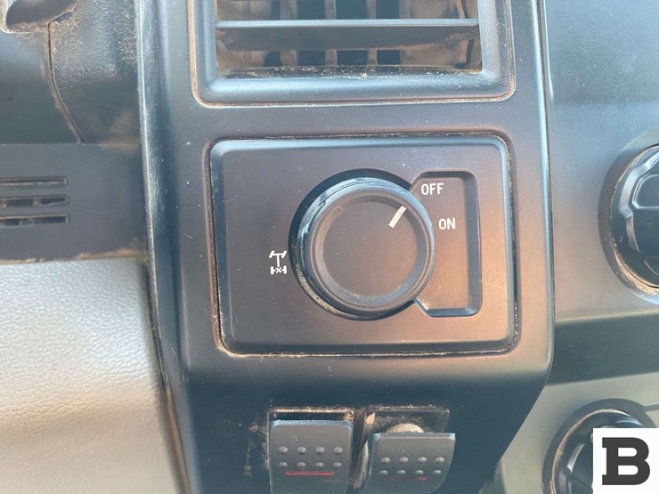 2019-ford-f150-image-27