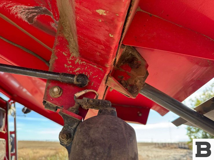 2012-massey-ferguson-2190-image-25