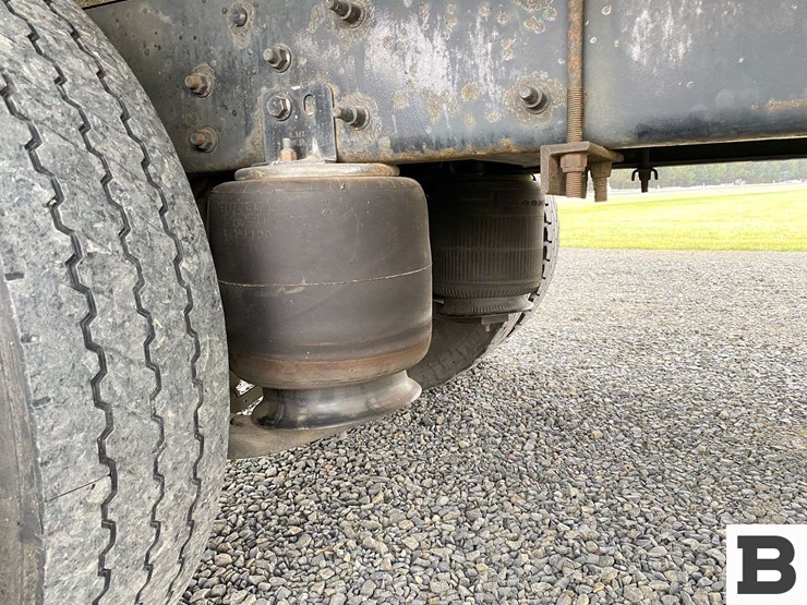 2012-international-durastar-4300-image-19