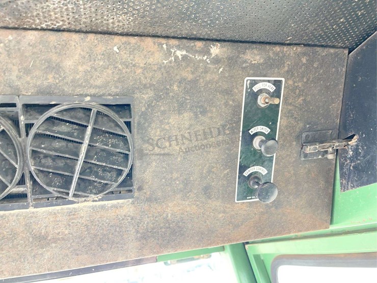 john-deere-2840-image-44