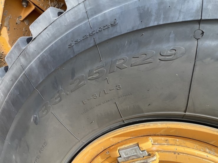 2021-volvo-a60h-image-11