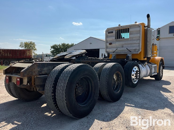 1992-peterbilt-357-image-5