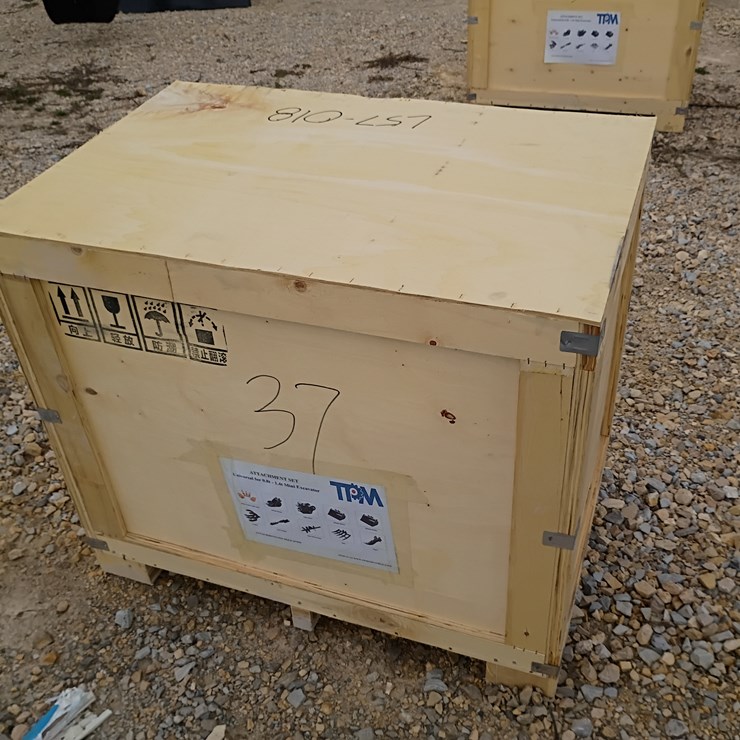 #L57-018 • TPM Mini Excavator Attachment Set