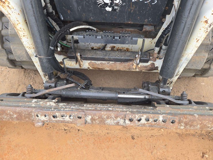 2022-bobcat-t64-image-7