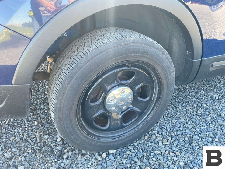 2018-ford-explorer-image-15