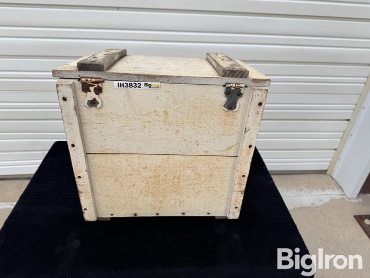 meadow-gold-antique-box-image-7