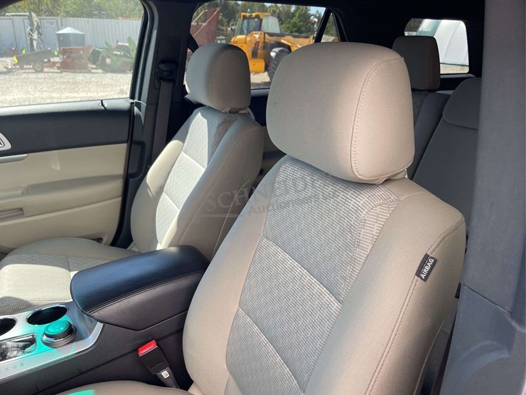 2013-ford-explorer-image-35