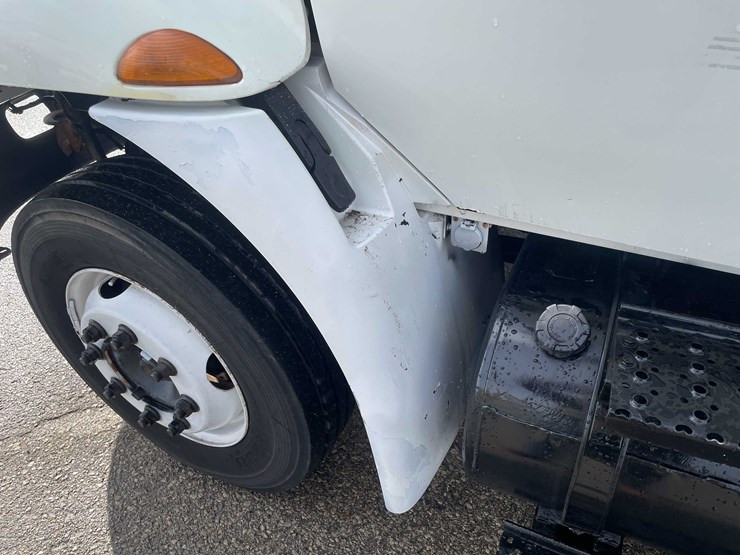 2003-international-durastar-4300-image-38