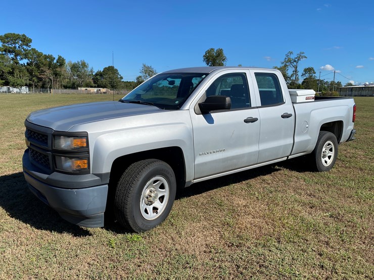 2014-chevrolet-silverado-image-1