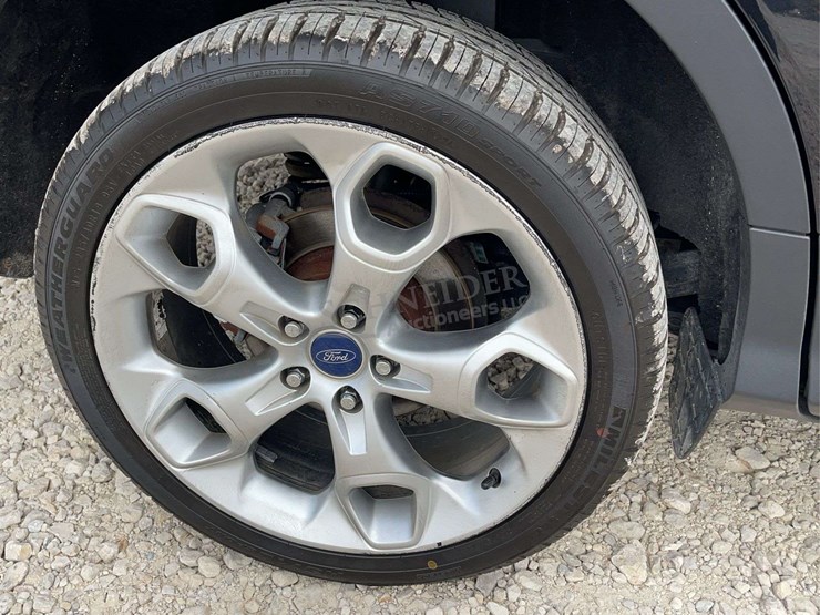 2013-ford-escape-titanium-image-19